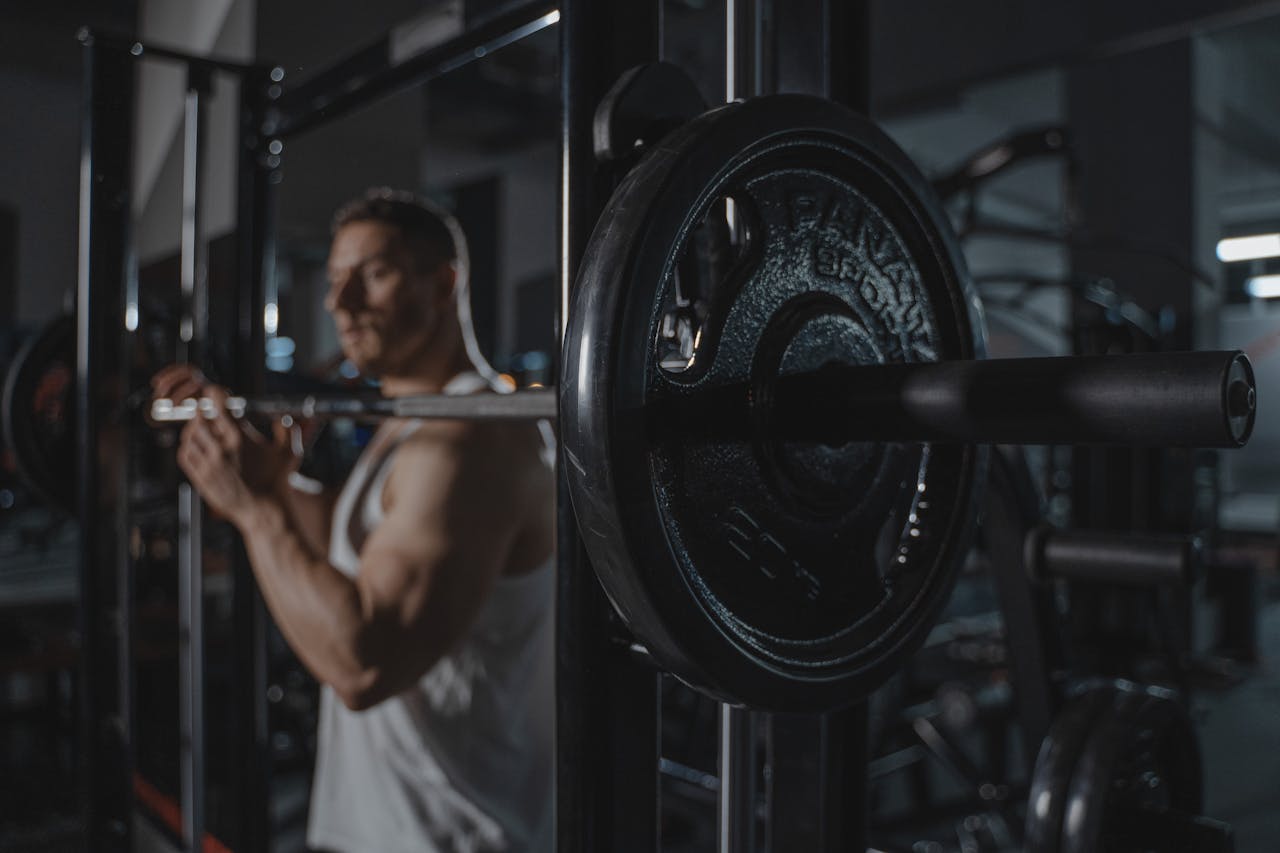 How To Stay Safe at the Gym: 8 Dangers People Forget About 
